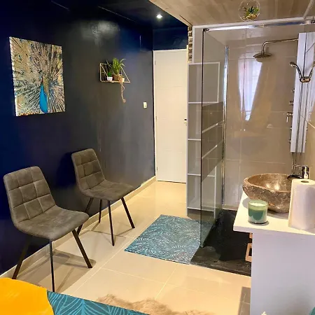 Maison De Quartier Populaire Apartament *